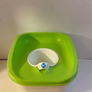 Safety‎ First green travel potty removable cup